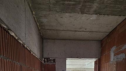 Spacious three-bedroom apartment in Karpuzitsa district