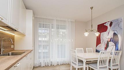 Luxuriously furnished three-room apartment for rent in Dianabad