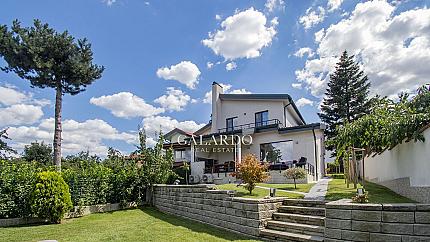 Luxury furnished house for rent in Dragalevtsi