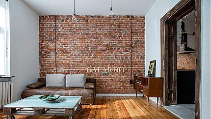 Brand new one-bedroom apartment in Top Center