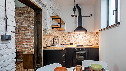 Brand new one-bedroom apartment in Top Center