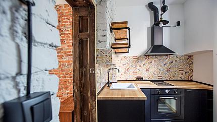 Brand new one-bedroom apartment in Top Center