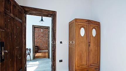 Brand new one-bedroom apartment in Top Center