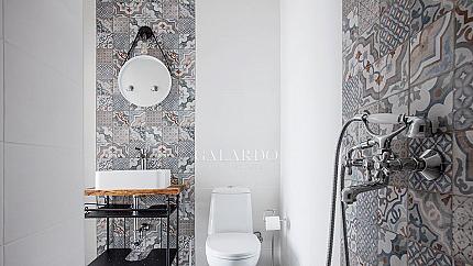 Brand new one-bedroom apartment in Top Center