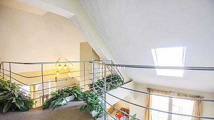 Апартамент с четири спални до Медицинска академия