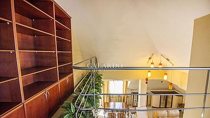 Апартамент с четири спални до Медицинска академия