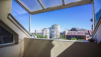 Апартамент с четири спални до Медицинска академия