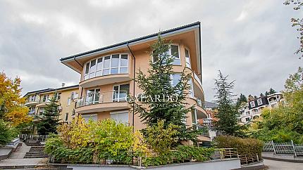 Тристаен апартамент за продажба  на Панорамен път