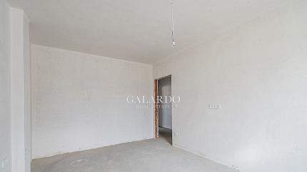 Панорамен апартамент с тераси в нова сграда с АКТ 16