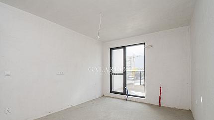 Панорамен апартамент с тераси в нова сграда с АКТ 16