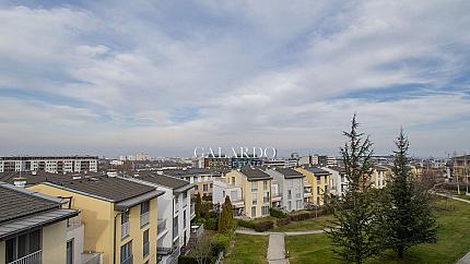 Слънчев апартамент с две спални и паркомясто в Резиденшъл парк