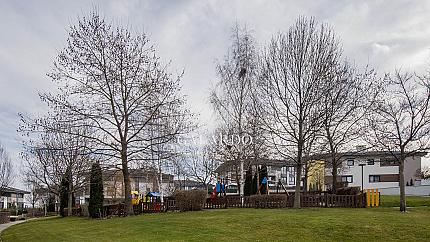 Слънчев апартамент с две спални и паркомясто в Резиденшъл парк