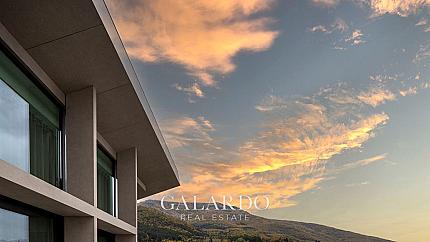 Дизайнерска къща с несравнима архитектура и локация