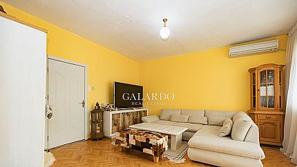 Sunny 2 bedroom apartment in the city center
