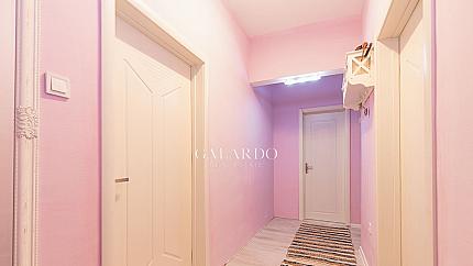 Sunny 2 bedroom apartment in the city center