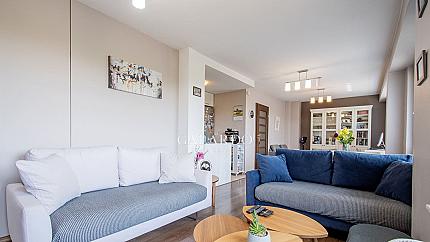 Апартамент с три спални в имиджова сграда в Лозенец