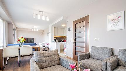 Апартамент с три спални в имиджова сграда в Лозенец