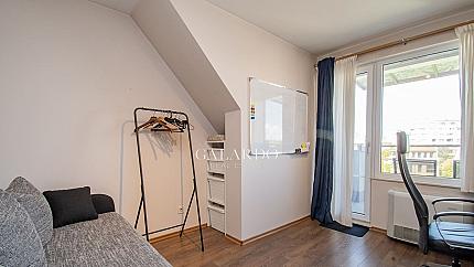 Апартамент с три спални в имиджова сграда в Лозенец