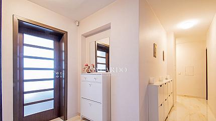 Апартамент с три спални в имиджова сграда в Лозенец