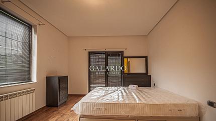 Еднофамилна къща с басейн в затворен комплекс, кв. Драгалевци