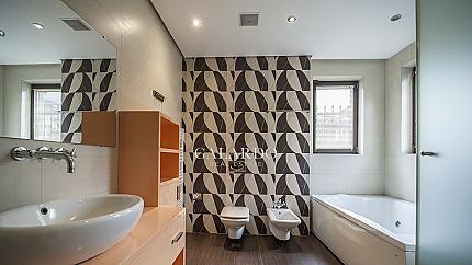 Еднофамилна къща с басейн в затворен комплекс, кв. Драгалевци