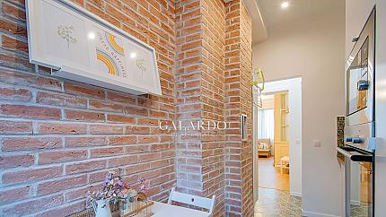 Двустаен  апартамент за продажна  на метри от ул. Оборище