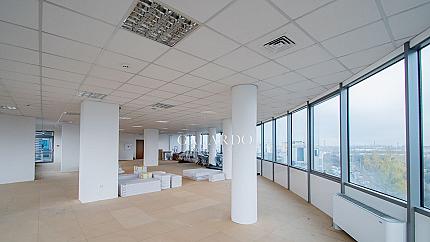 Office in a luxury office building in the district Druzhba 2