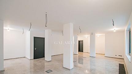 Retail space for rent in Oborishte District