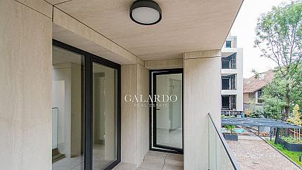 Тристаен апартамент в бутикова сграда