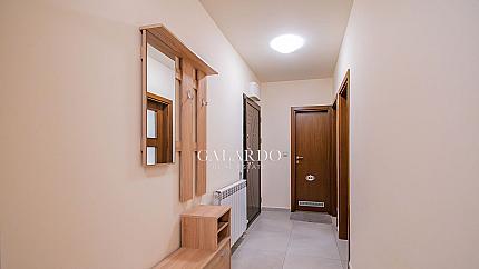 Слънчев тристаен апартамент до Paradise Center