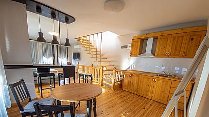 Романтичен мезонет с две спални под наем в сърцето на Стария Град