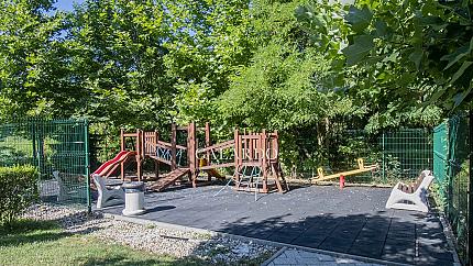 Fully furnished one bedroom apartment in a gated complex