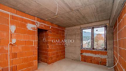 Spacious three-bedroom apartment in Knyazhevo district