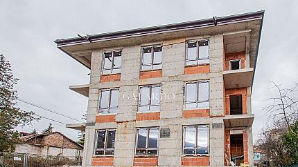 Spacious three-bedroom apartment in Knyazhevo district