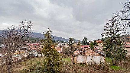 Spacious two-bedroom apartment in Knyazhevo district