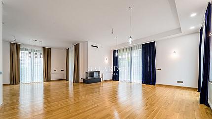 Луксозна къща в комплекс от затворен тип кв. Малинова долина