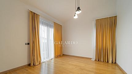 Луксозна къща в комплекс от затворен тип кв. Малинова долина