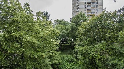 Четиристаен апартамент за продажба в кв. Гоце Делчев - жилище на входа на Южния парк