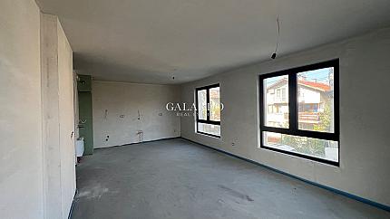 Апартамент с две спални в затворен комплекс с басейн в полите на Витоша