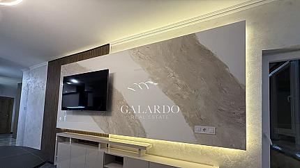 Тристаен нов лукзозен апартамент с гледка към всички тепета в кв Съдийски