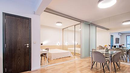 Тристаен апартамент в пешеходната зона на бул. Витоша