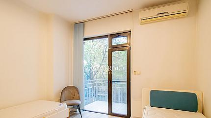 Тристаен апартамент в пешеходната зона на бул. Витоша