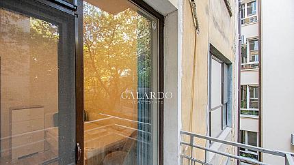 Тристаен апартамент в пешеходната зона на бул. Витоша