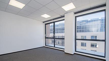 Spacious office with a panoramic view on "Simeonovsko Shosse" Blvd.