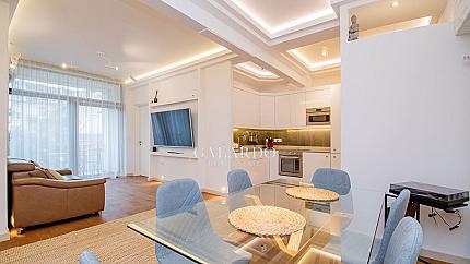 Exceptionally valuable property in the TOP center - the "Crystal" garden