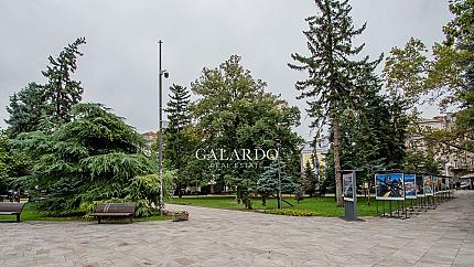 Exceptionally valuable property in the TOP center - the "Crystal" garden