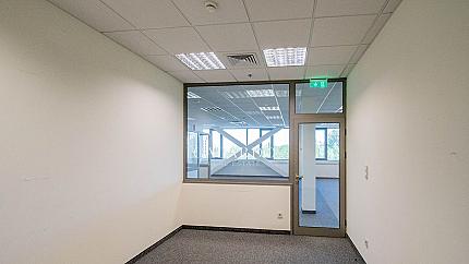 Офис в сграда клас B в района на Летище София