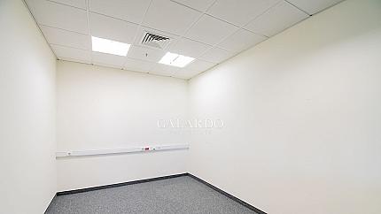 Офис в сграда клас B в района на Летище София