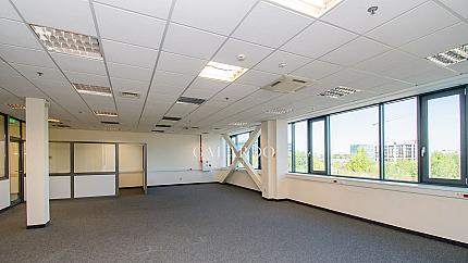 Офис в сграда клас B в района на Летище София