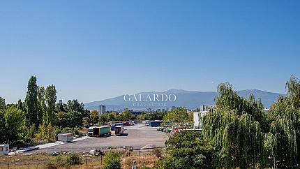 Офис в сграда клас Б в голям офисен комплекс